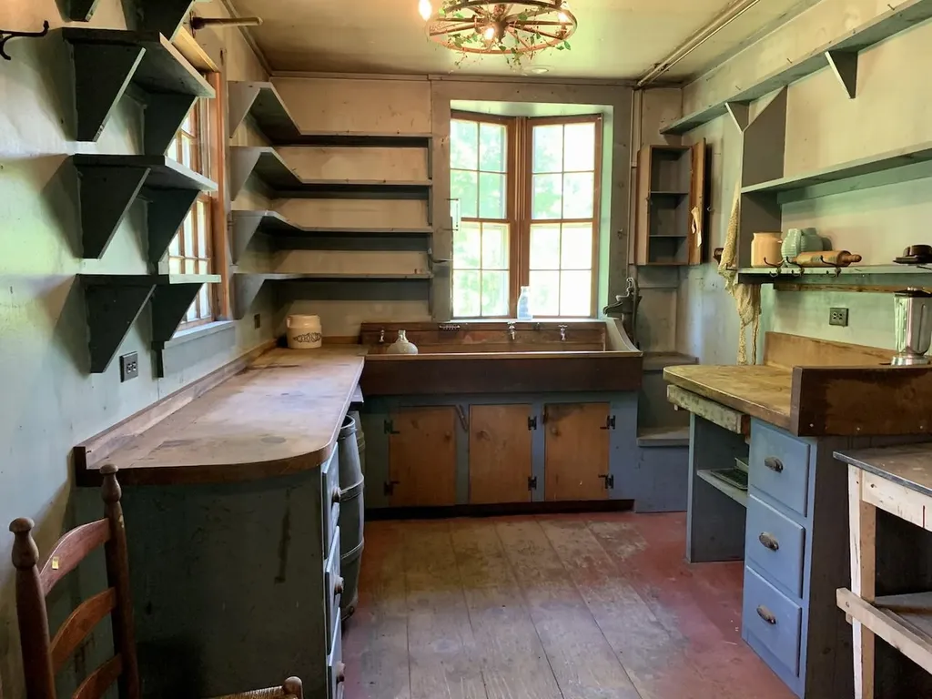 167 Cowslip Hill Road Sharon VT 05065