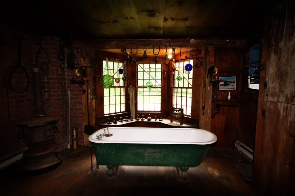 167 Cowslip Hill Road Sharon VT 05065
