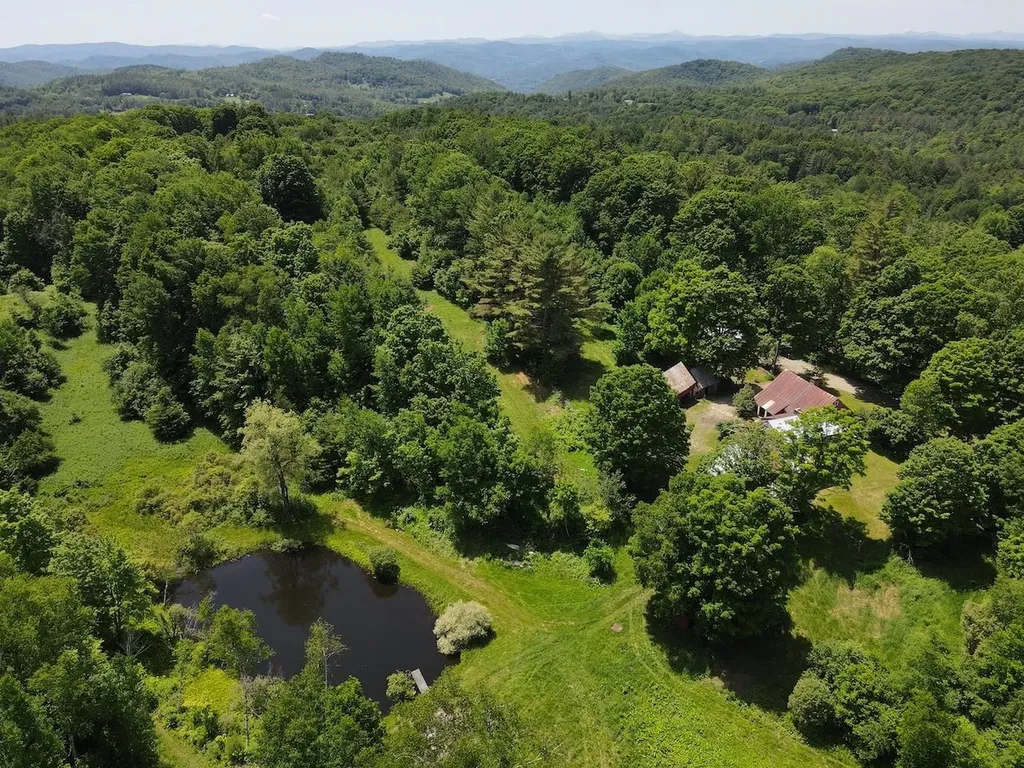 167 Cowslip Hill Road Sharon VT 05065