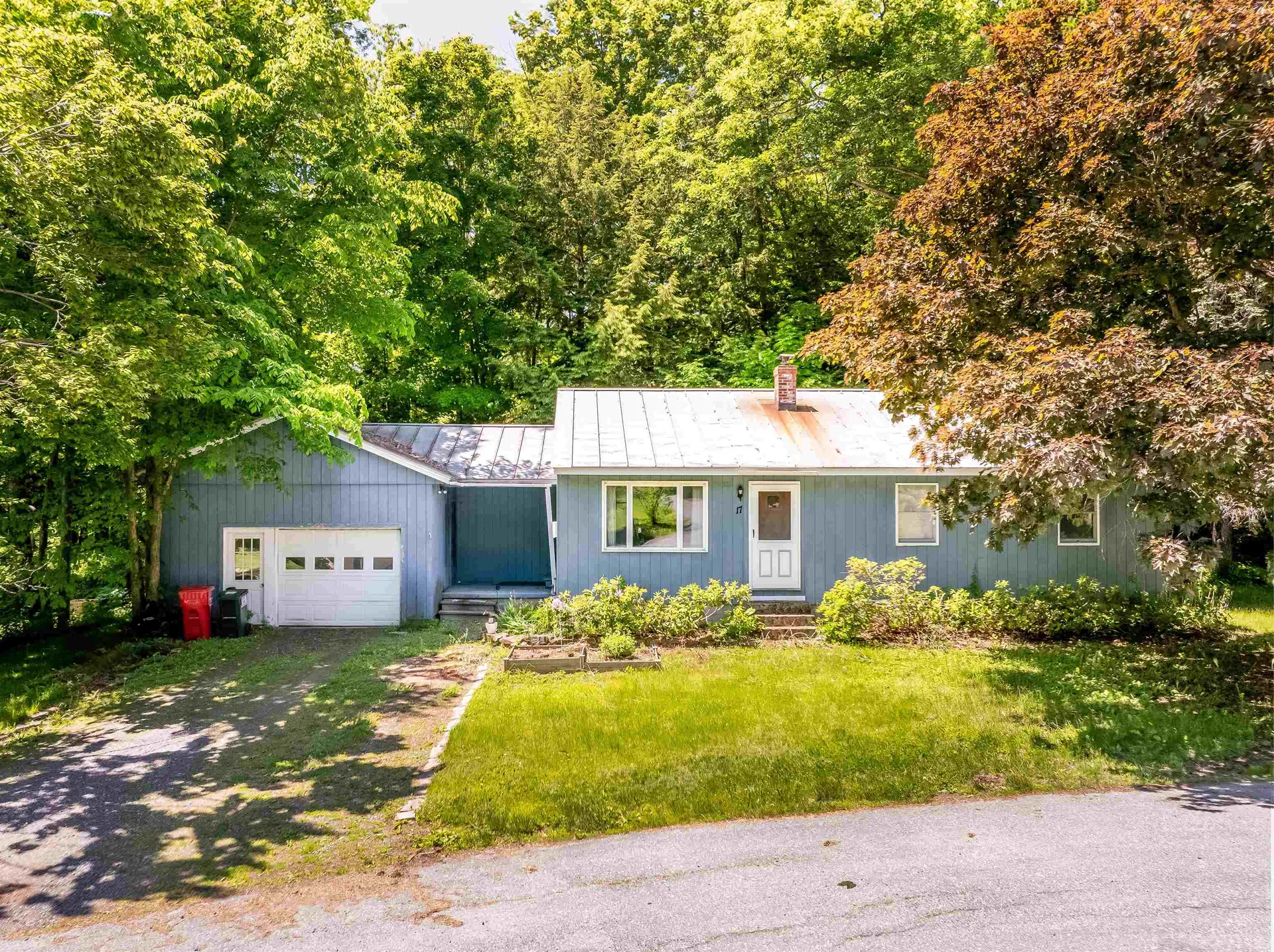 17 Pasture Lane Lebanon NH 03784