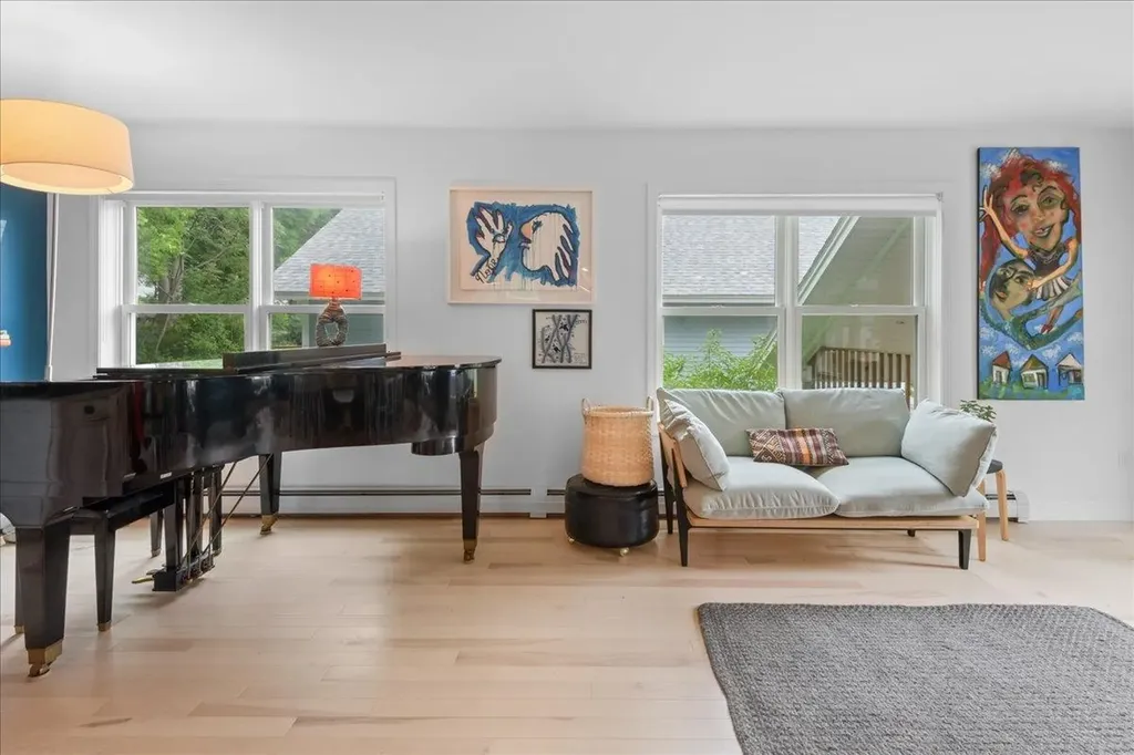 91 Green Street Hinesburg VT 05461