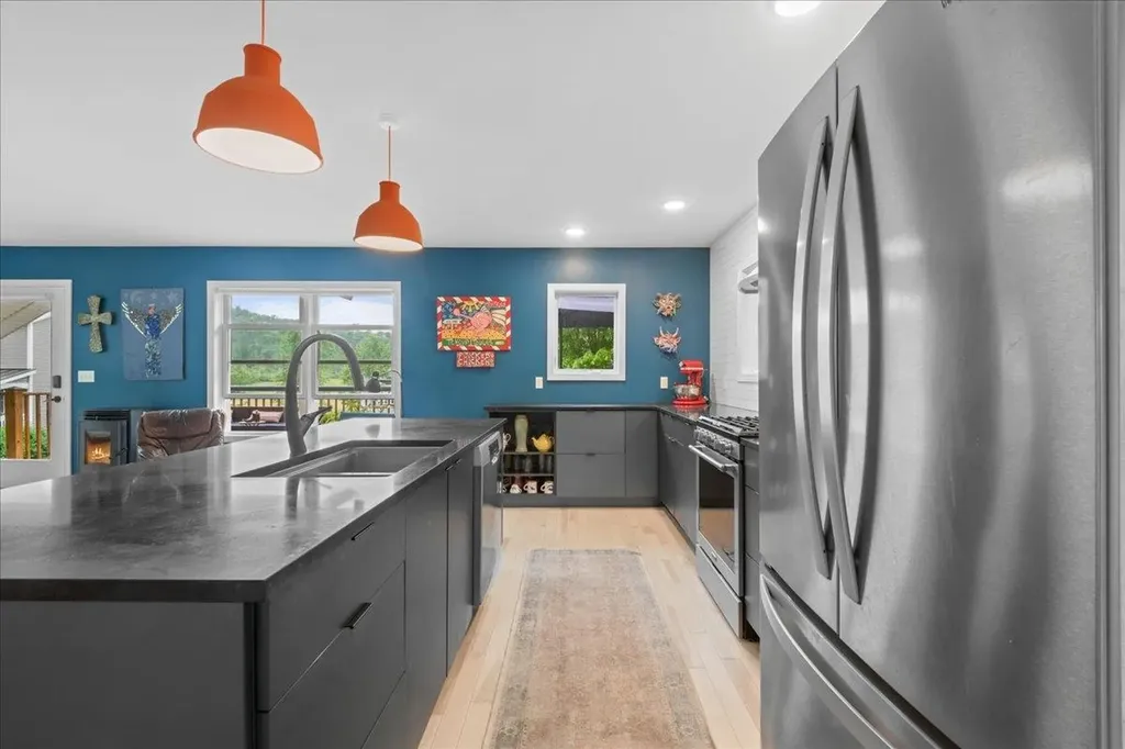 91 Green Street Hinesburg VT 05461
