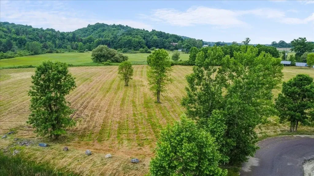 91 Green Street Hinesburg VT 05461