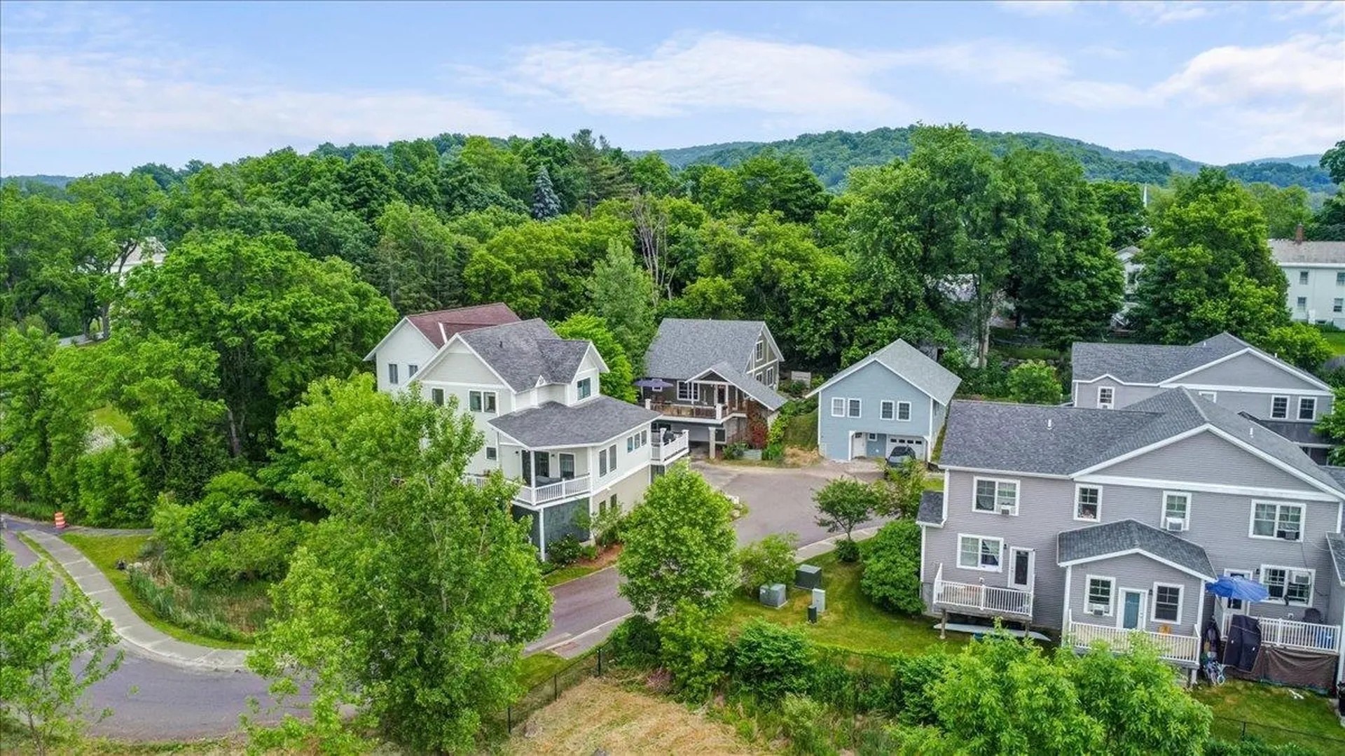 91 Green Street Hinesburg VT 05461