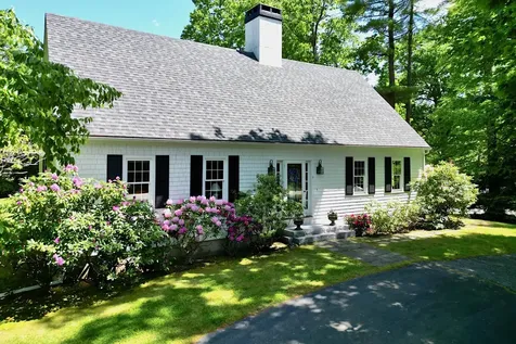 9 Bradley Lane North Hampton NH 03862
