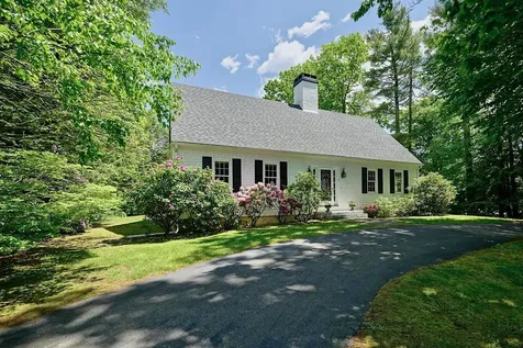 9 Bradley Lane North Hampton NH 03862