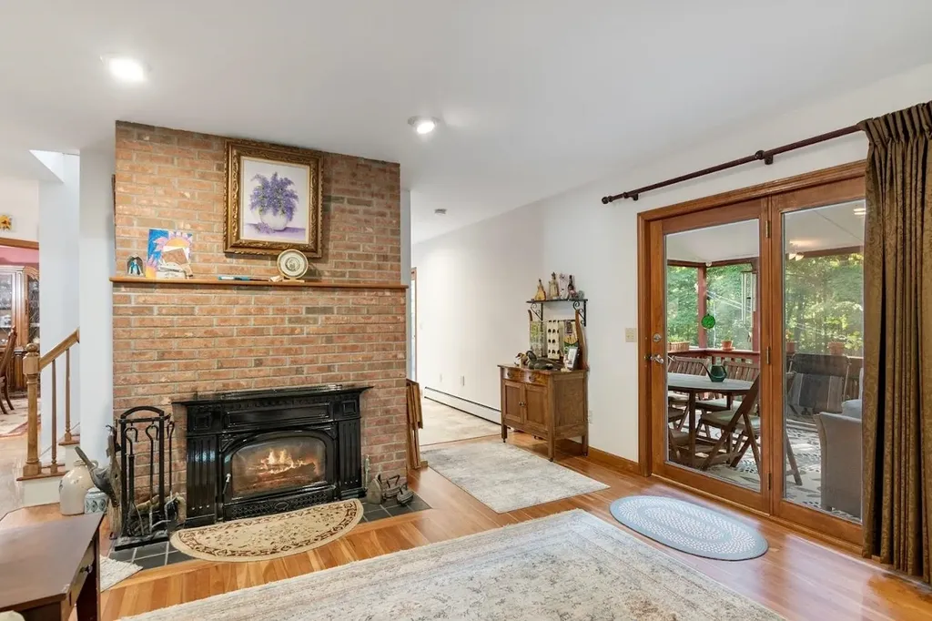 95 Stone Wall Lane Charlotte VT 05445