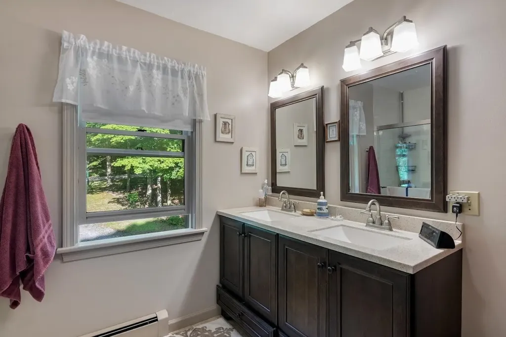 95 Stone Wall Lane Charlotte VT 05445