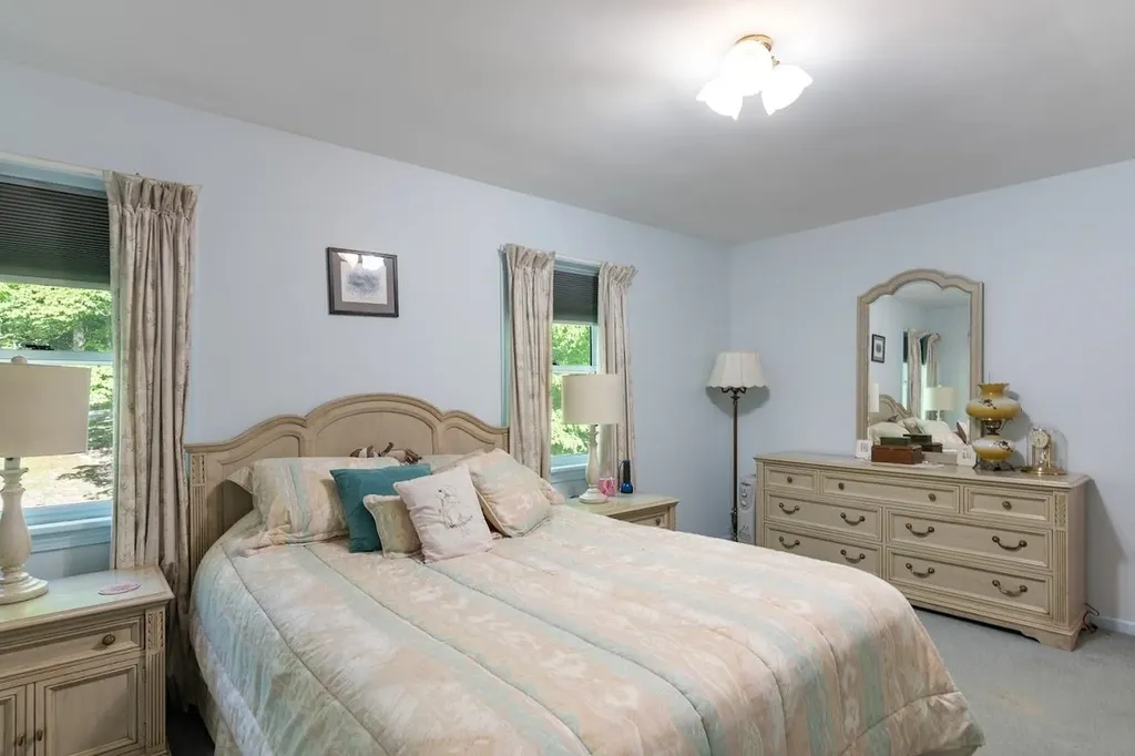 95 Stone Wall Lane Charlotte VT 05445