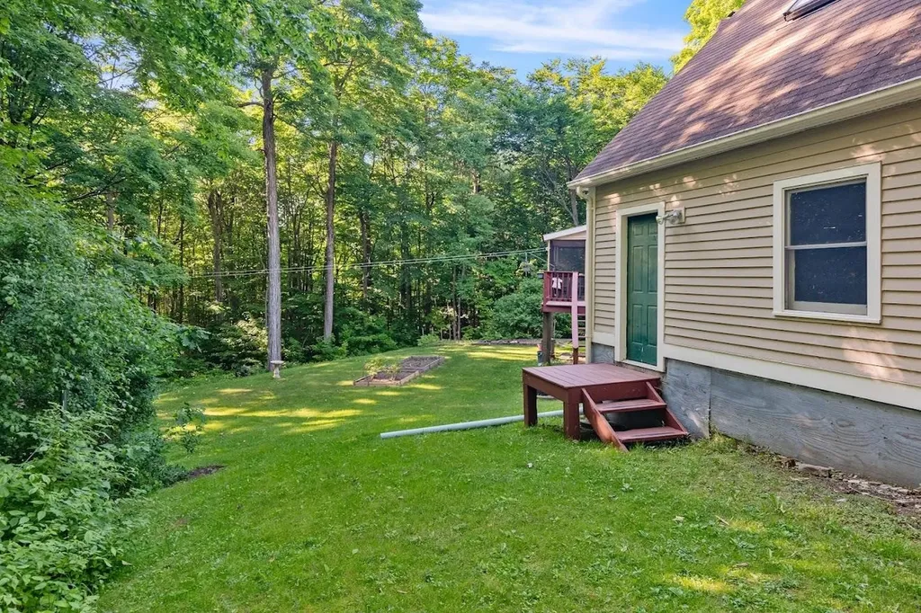 95 Stone Wall Lane Charlotte VT 05445