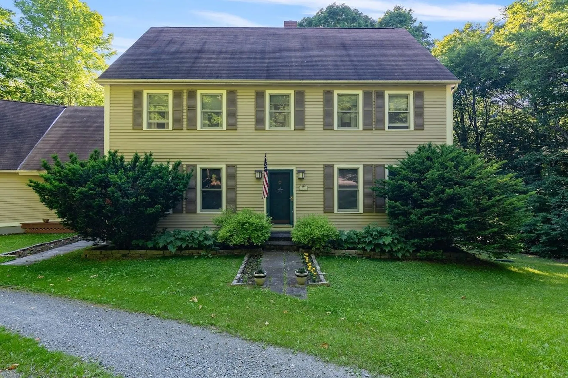 95 Stone Wall Lane Charlotte VT 05445