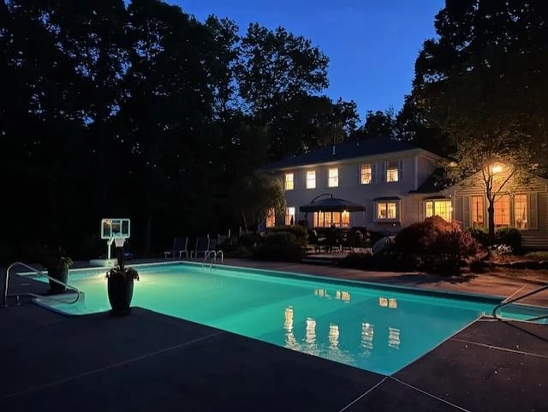 33 Buttonwood Road Bedford NH 03110