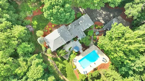 33 Buttonwood Road Bedford NH 03110