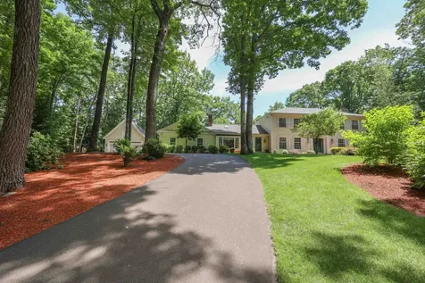 33 Buttonwood Road Bedford NH 03110