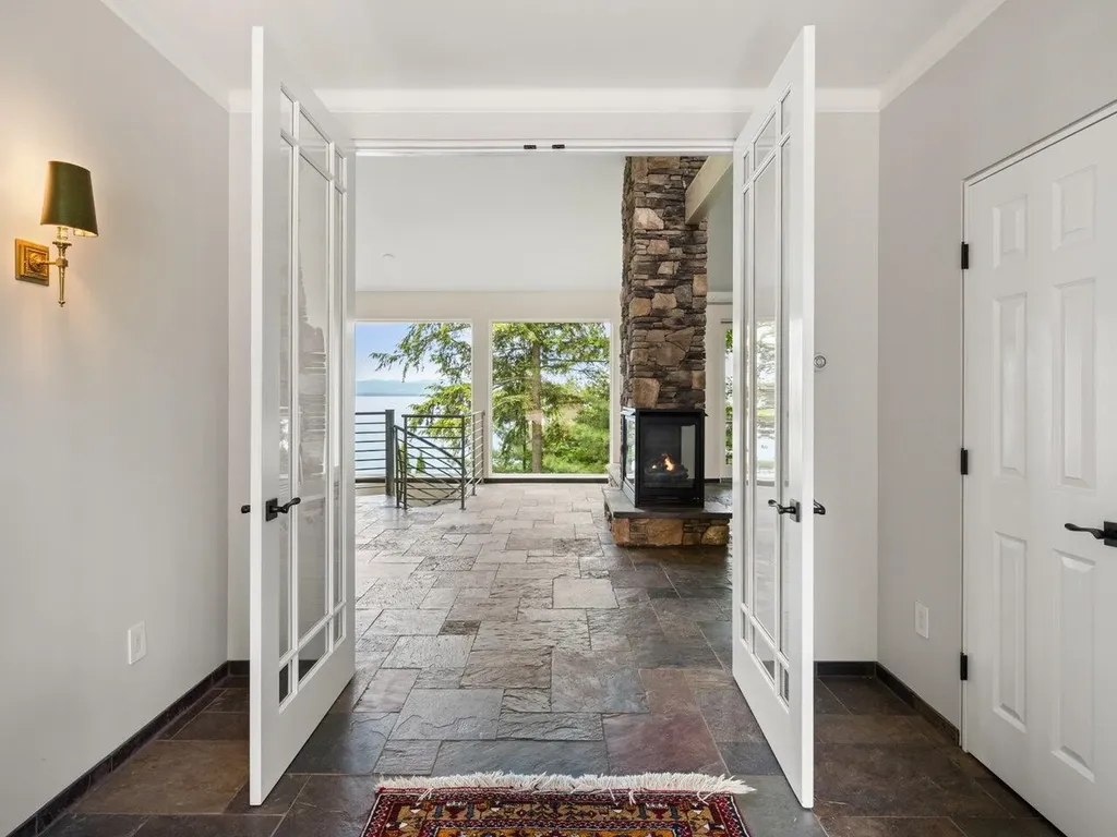 185 South Cove Road Burlington VT 05401