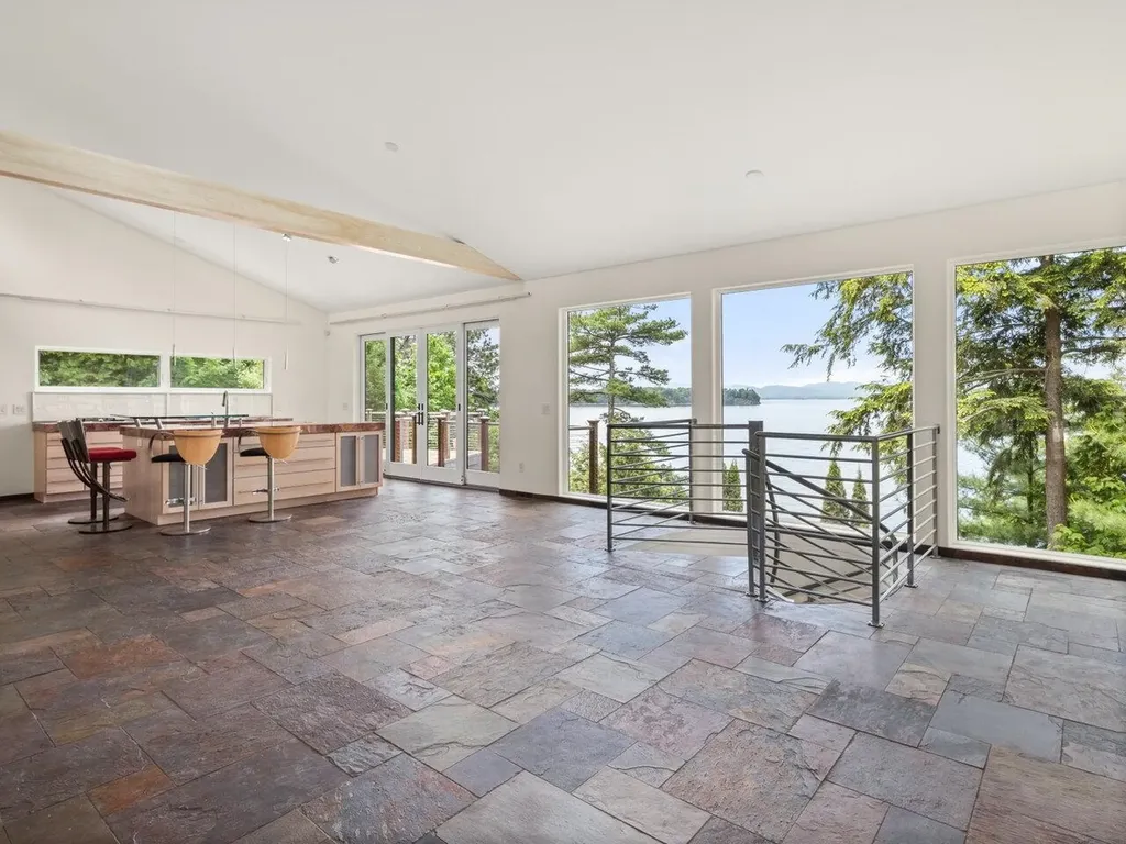 185 South Cove Road Burlington VT 05401