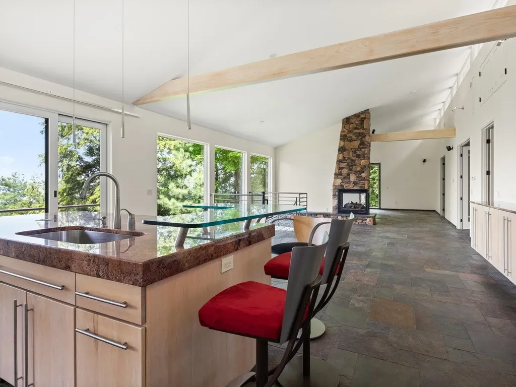 185 South Cove Road Burlington VT 05401