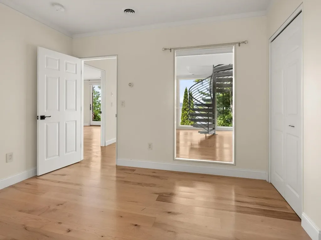 185 South Cove Road Burlington VT 05401