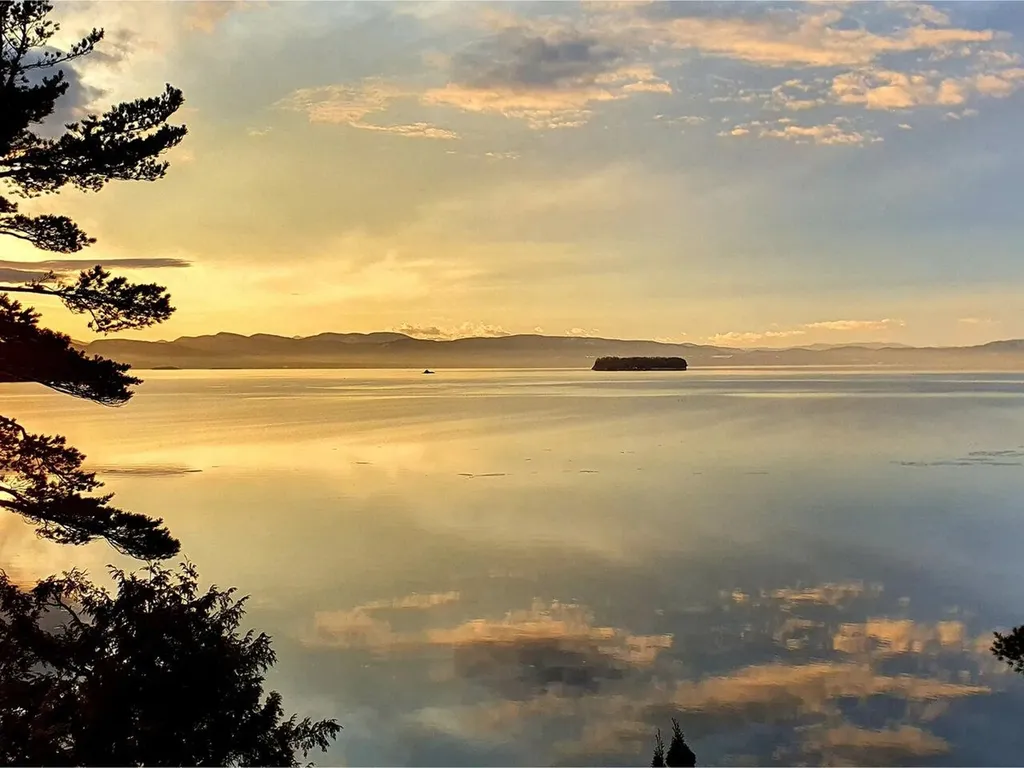 185 South Cove Road Burlington VT 05401