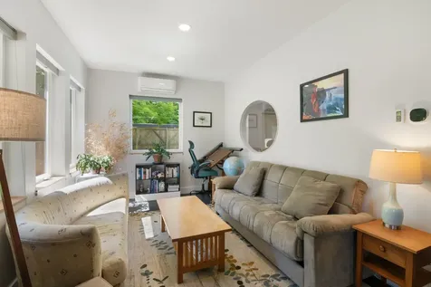 31 Red Tail Lane Brattleboro VT 05301