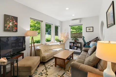 31 Red Tail Lane Brattleboro VT 05301