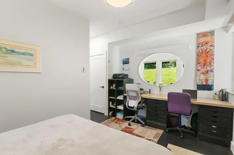 31 Red Tail Lane Brattleboro VT 05301