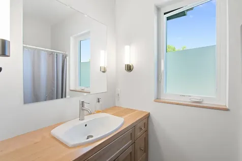 31 Red Tail Lane Brattleboro VT 05301