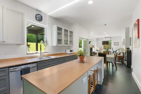 31 Red Tail Lane Brattleboro VT 05301