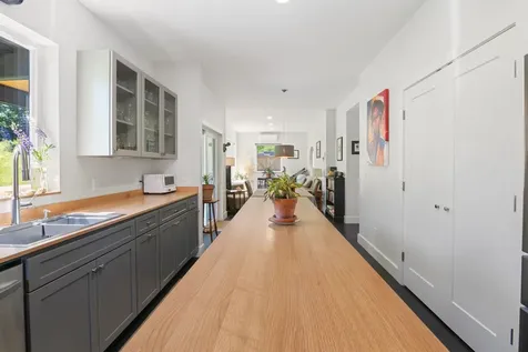 31 Red Tail Lane Brattleboro VT 05301