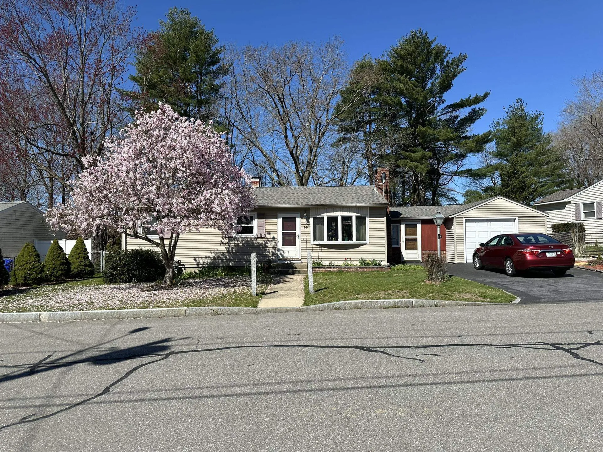99 Lois Street Manchester NH 03103