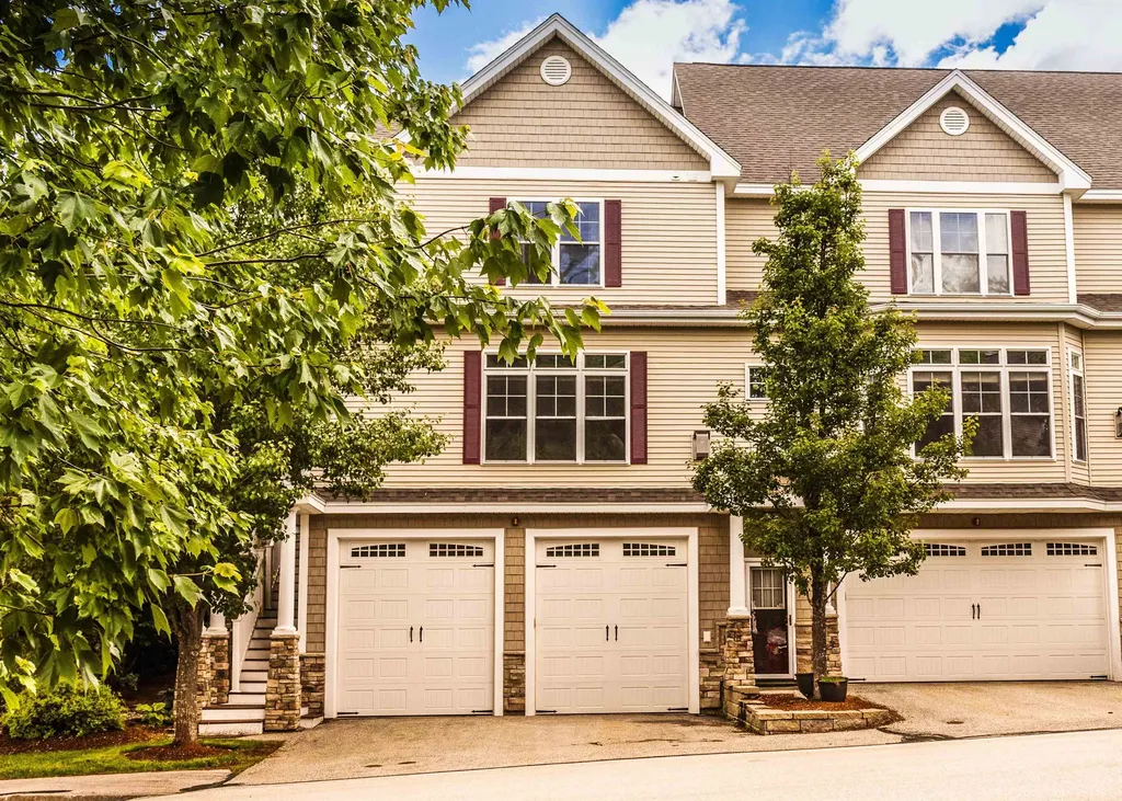 2 Manor Drive Hooksett, NH Real Estate Property MLS 4999993