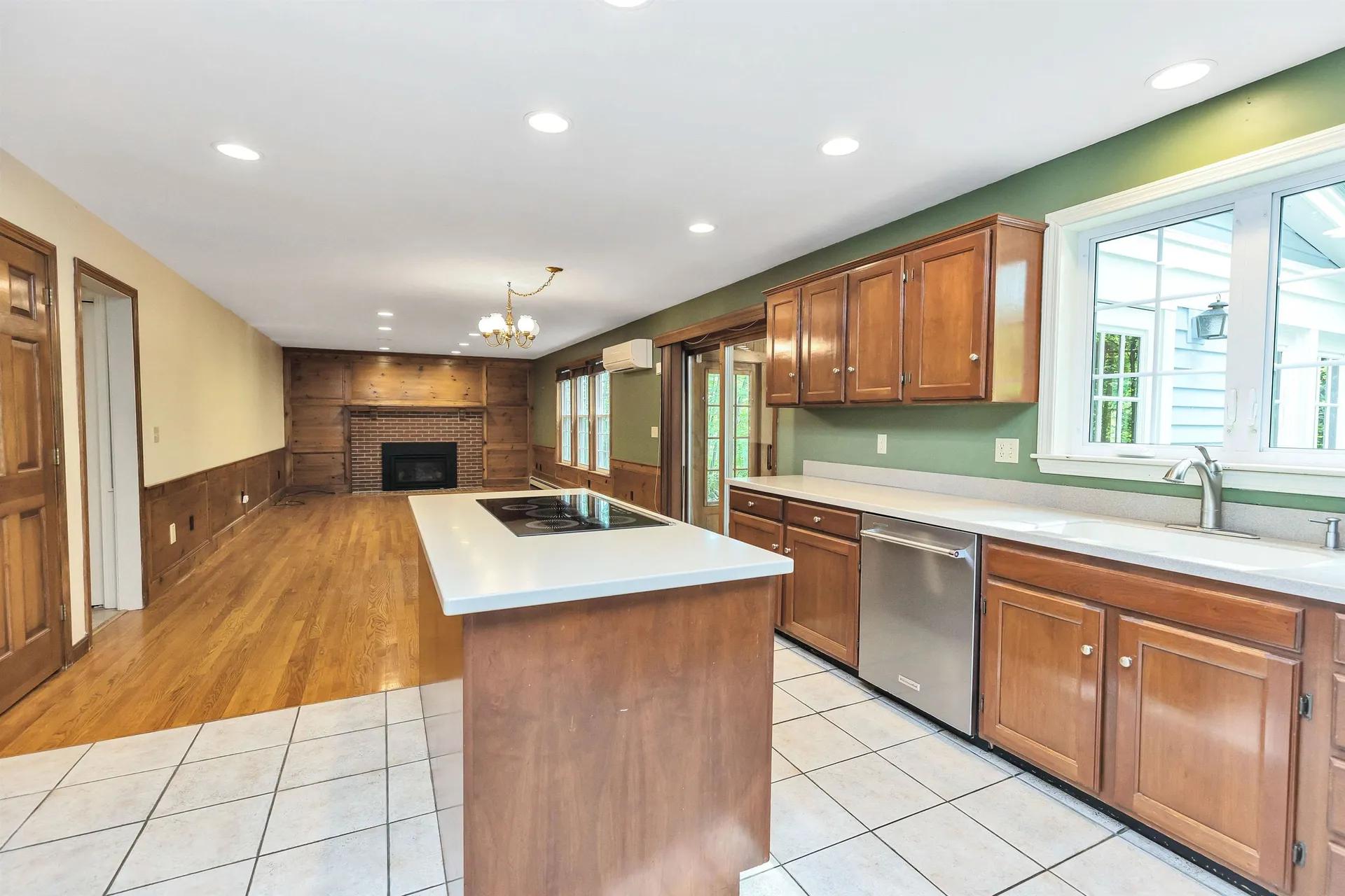 23 Maiden Lane Bedford NH 03110