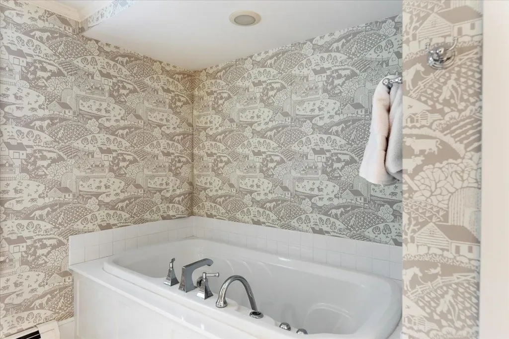 2894 West Road Manchester VT 05255