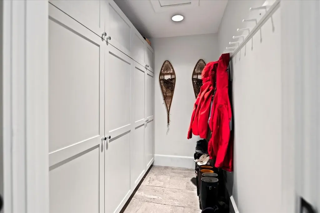 2894 West Road Manchester VT 05255