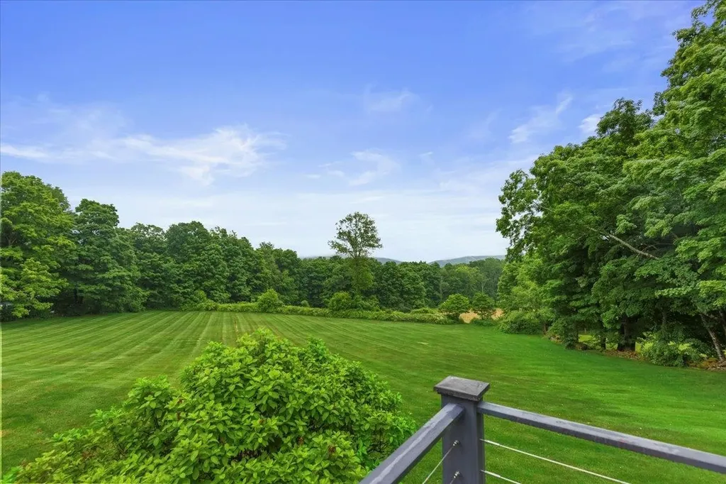 2894 West Road Manchester VT 05255