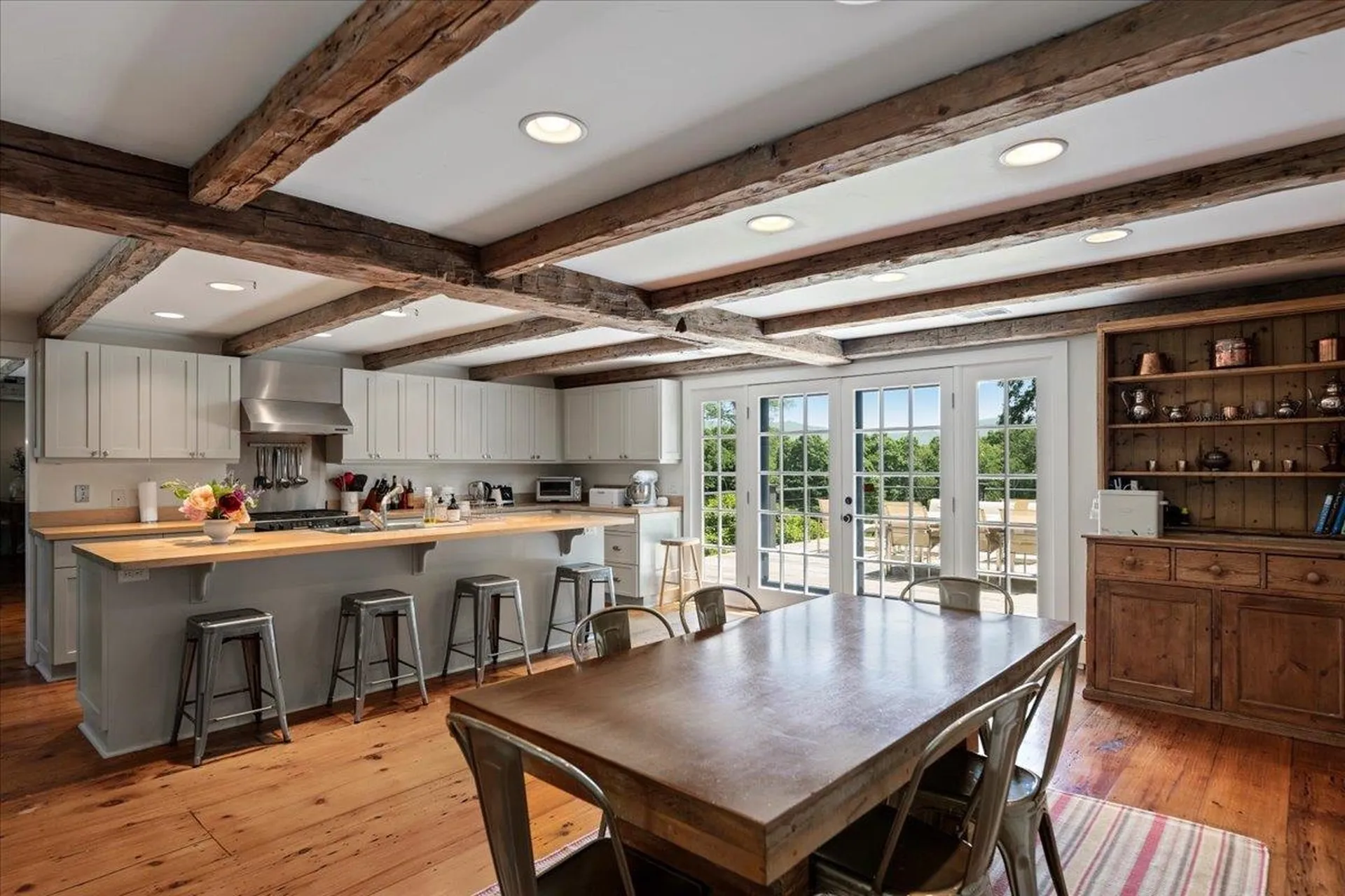 2894 West Road Manchester VT 05255