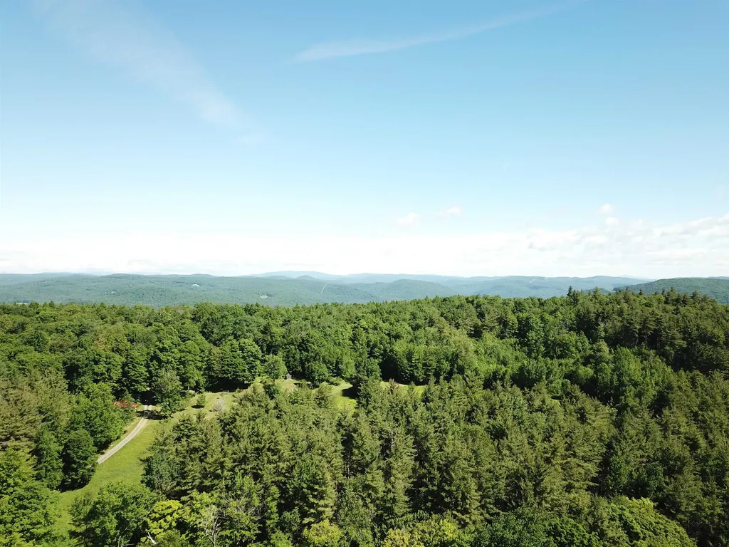 36 Lost Mile Road Newfane VT 05301