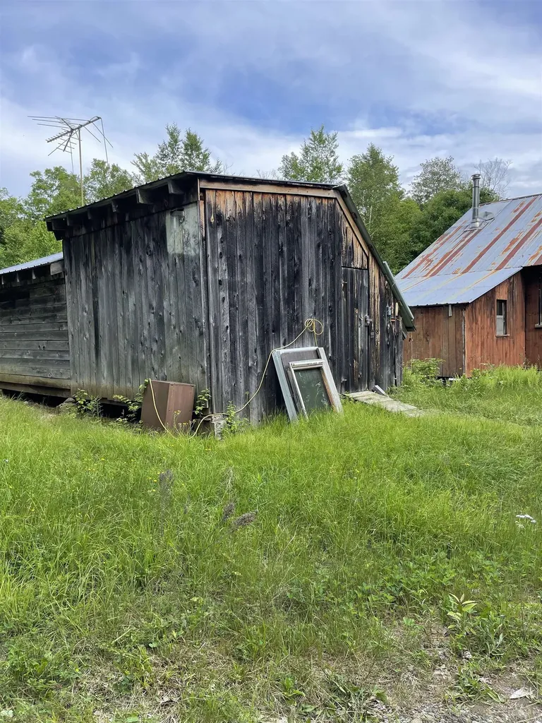 36 Lost Mile Road Newfane VT 05301