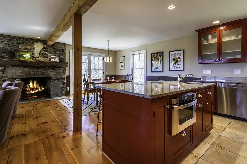 115 Pitchfork Lane Londonderry VT 05148