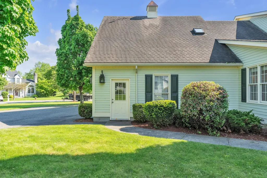 62 Pinnacle Drive South Burlington VT 05403