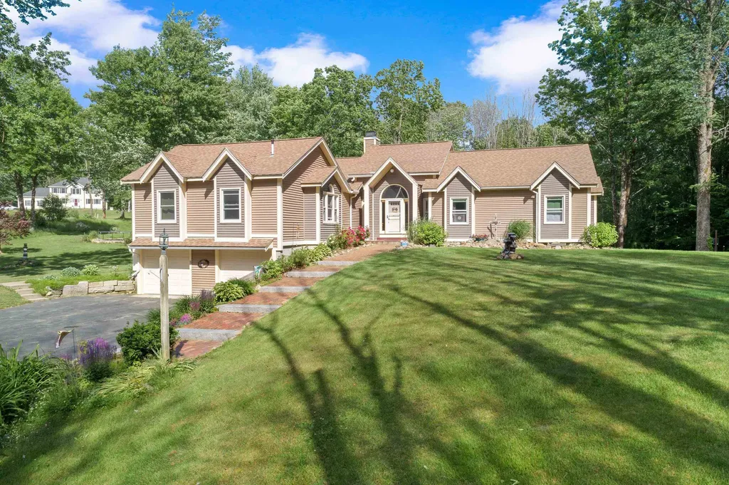 7 Willow Pond Drive Goffstown NH 03045