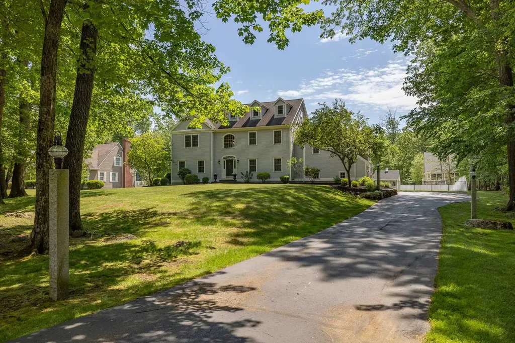 4 Hunter Drive Hampton NH 03842