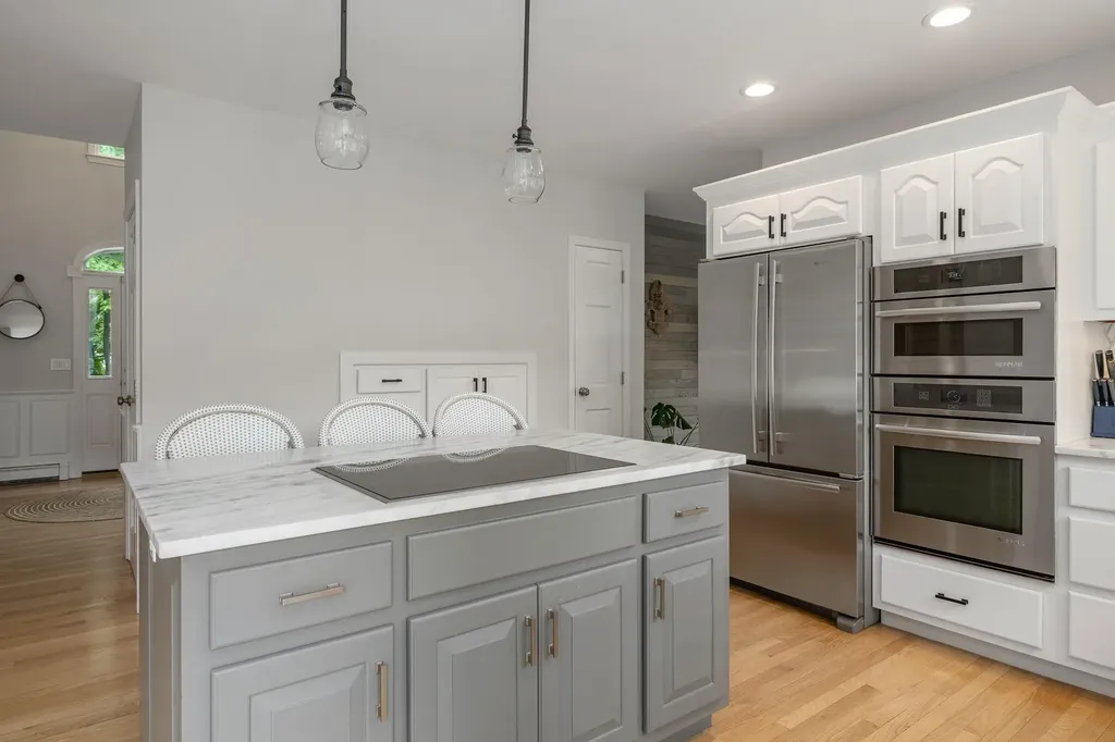 4 Hunter Drive Hampton NH 03842