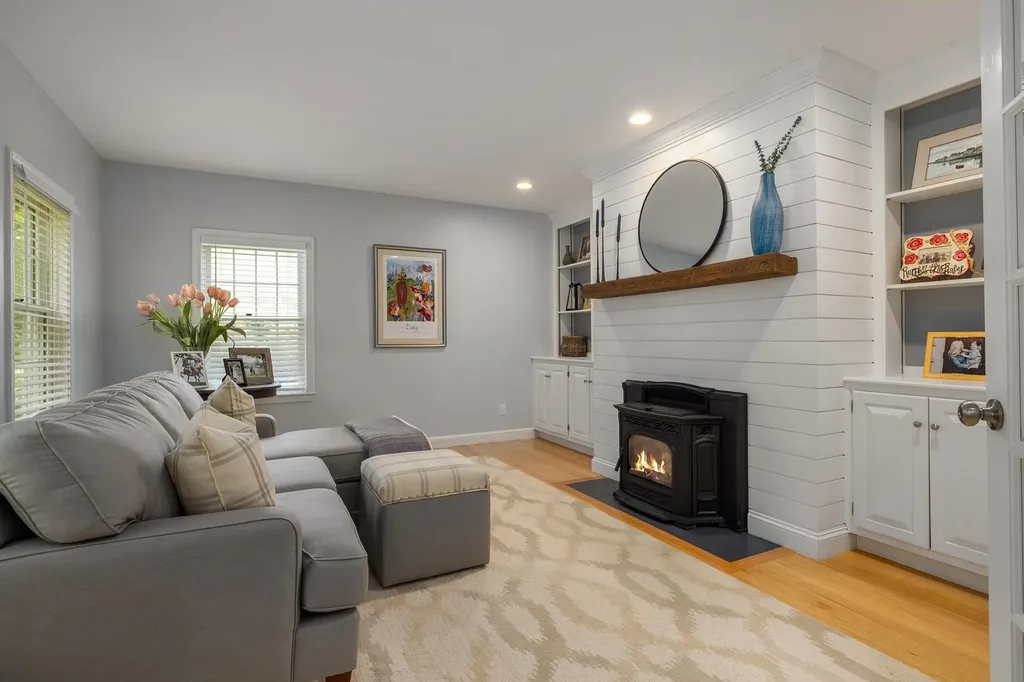4 Hunter Drive Hampton NH 03842