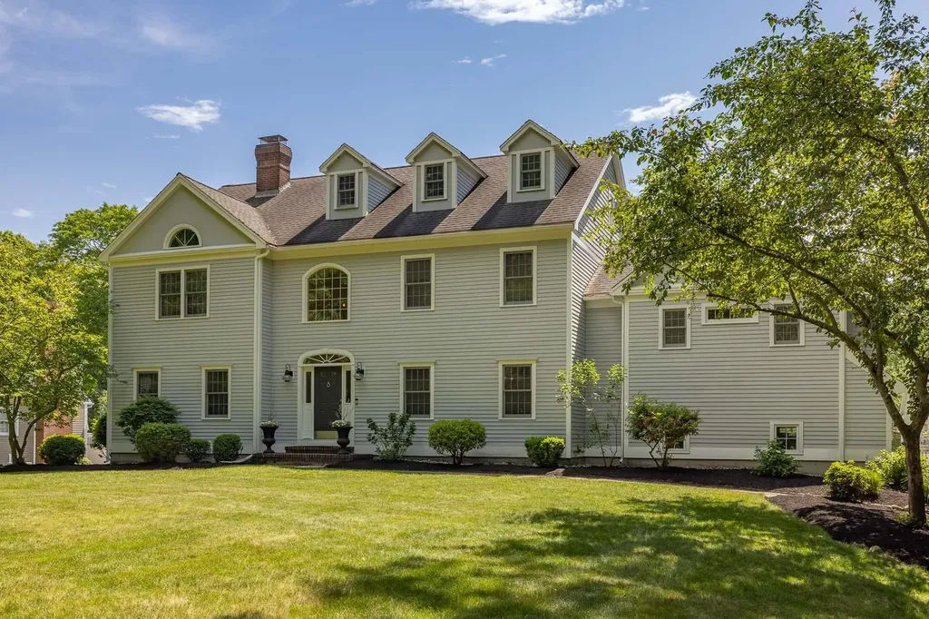 4 Hunter Drive Hampton NH 03842