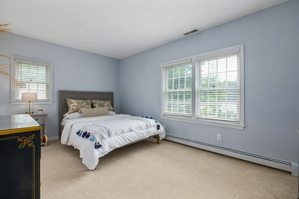 4 Hunter Drive Hampton NH 03842