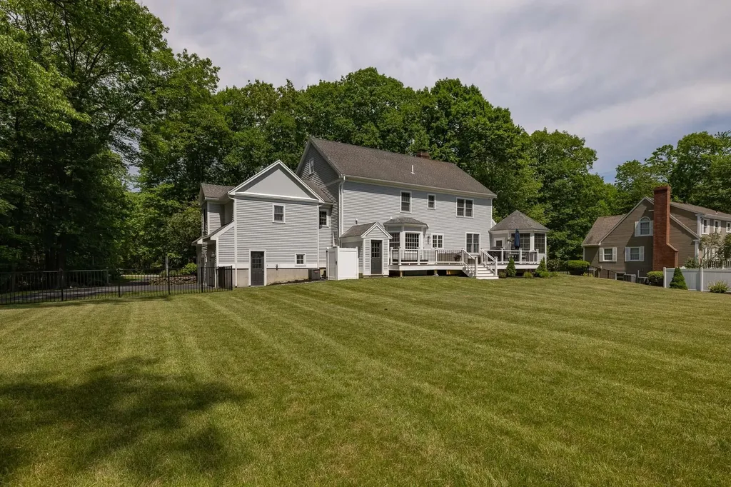 4 Hunter Drive Hampton NH 03842