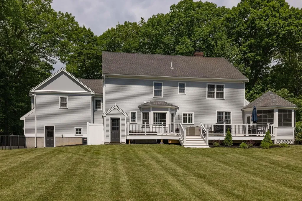 4 Hunter Drive Hampton NH 03842