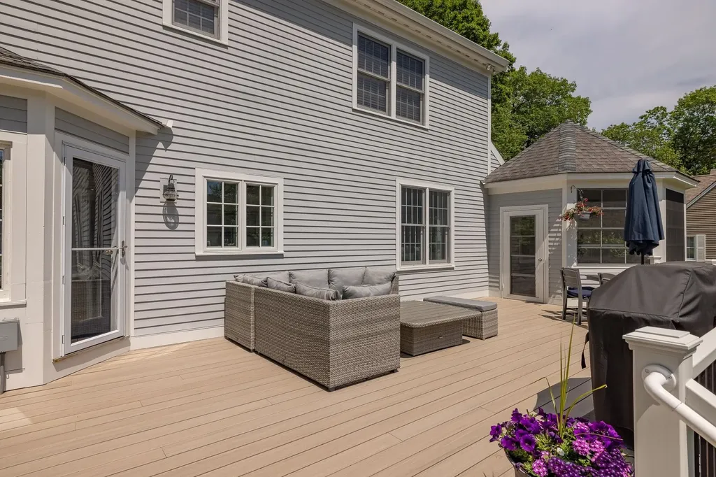 4 Hunter Drive Hampton NH 03842