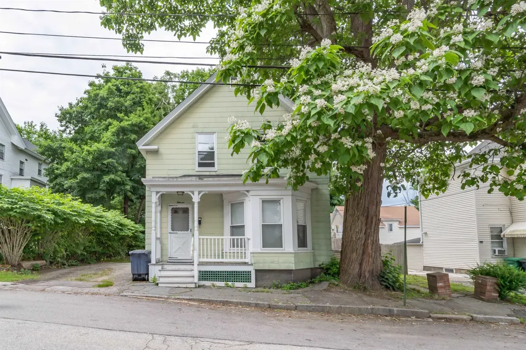11 Locust Street Nashua NH 03064